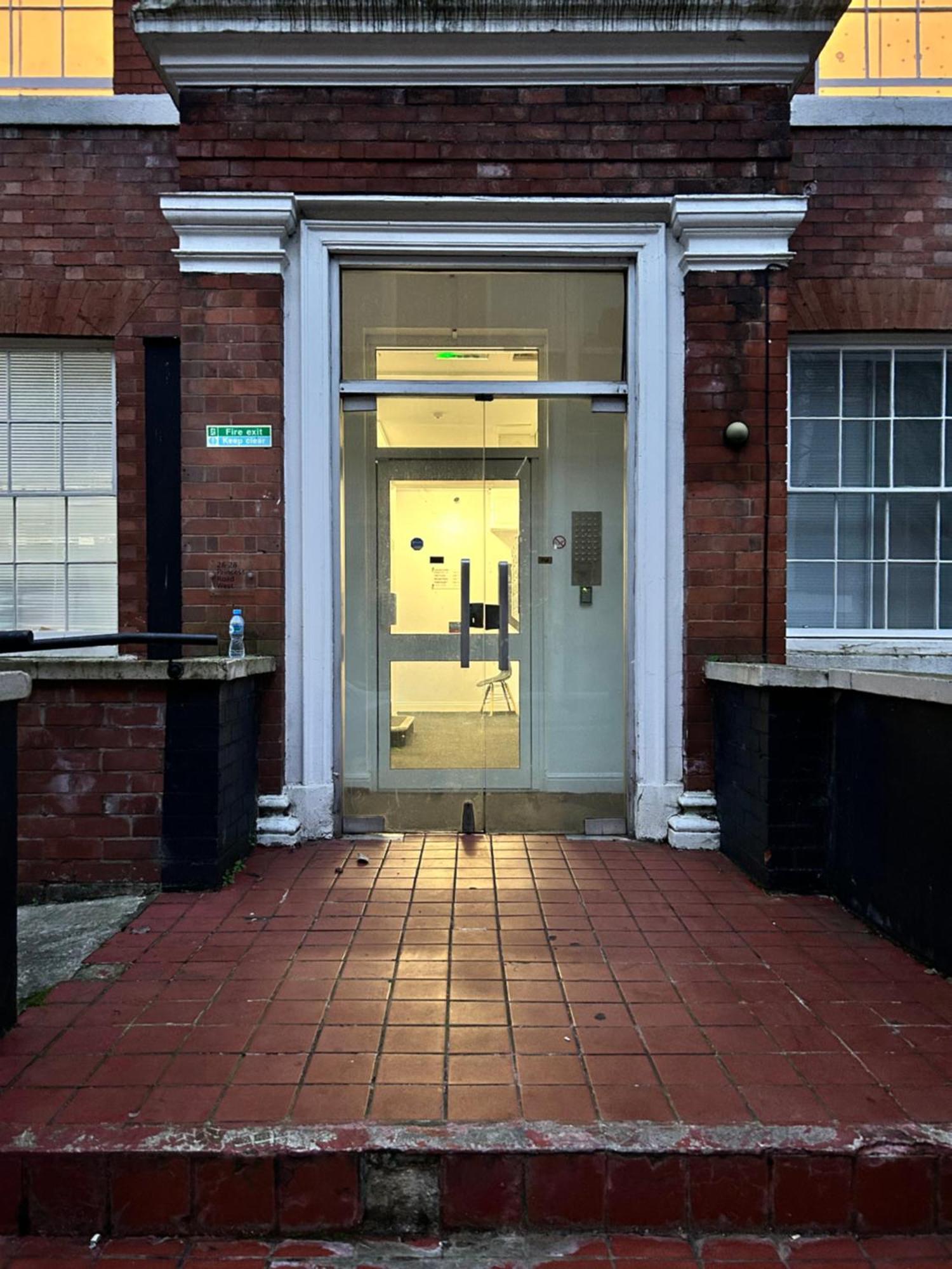 Leicester Studio At City Centre With Free Parking Экстерьер фото