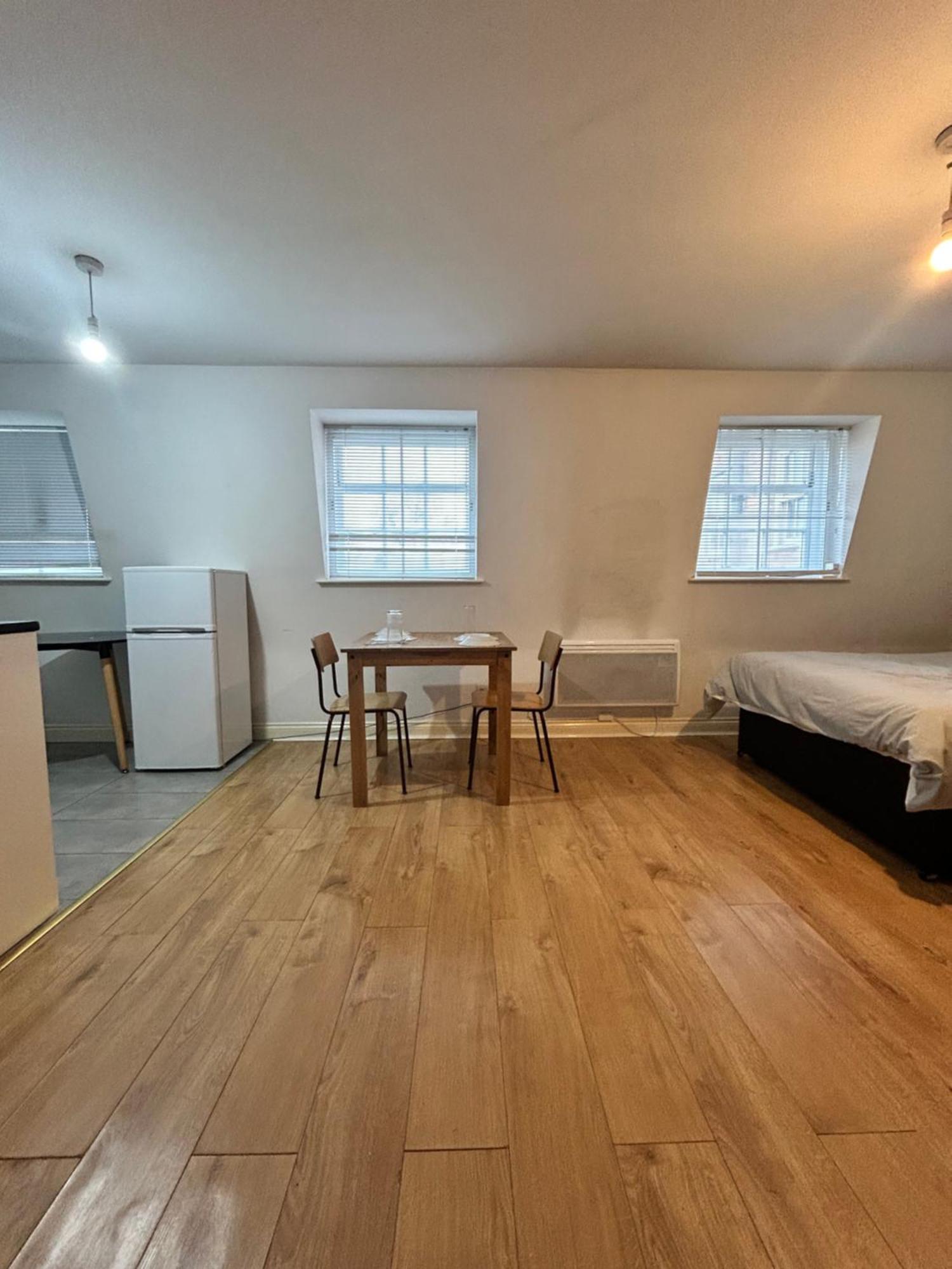Leicester Studio At City Centre With Free Parking Экстерьер фото