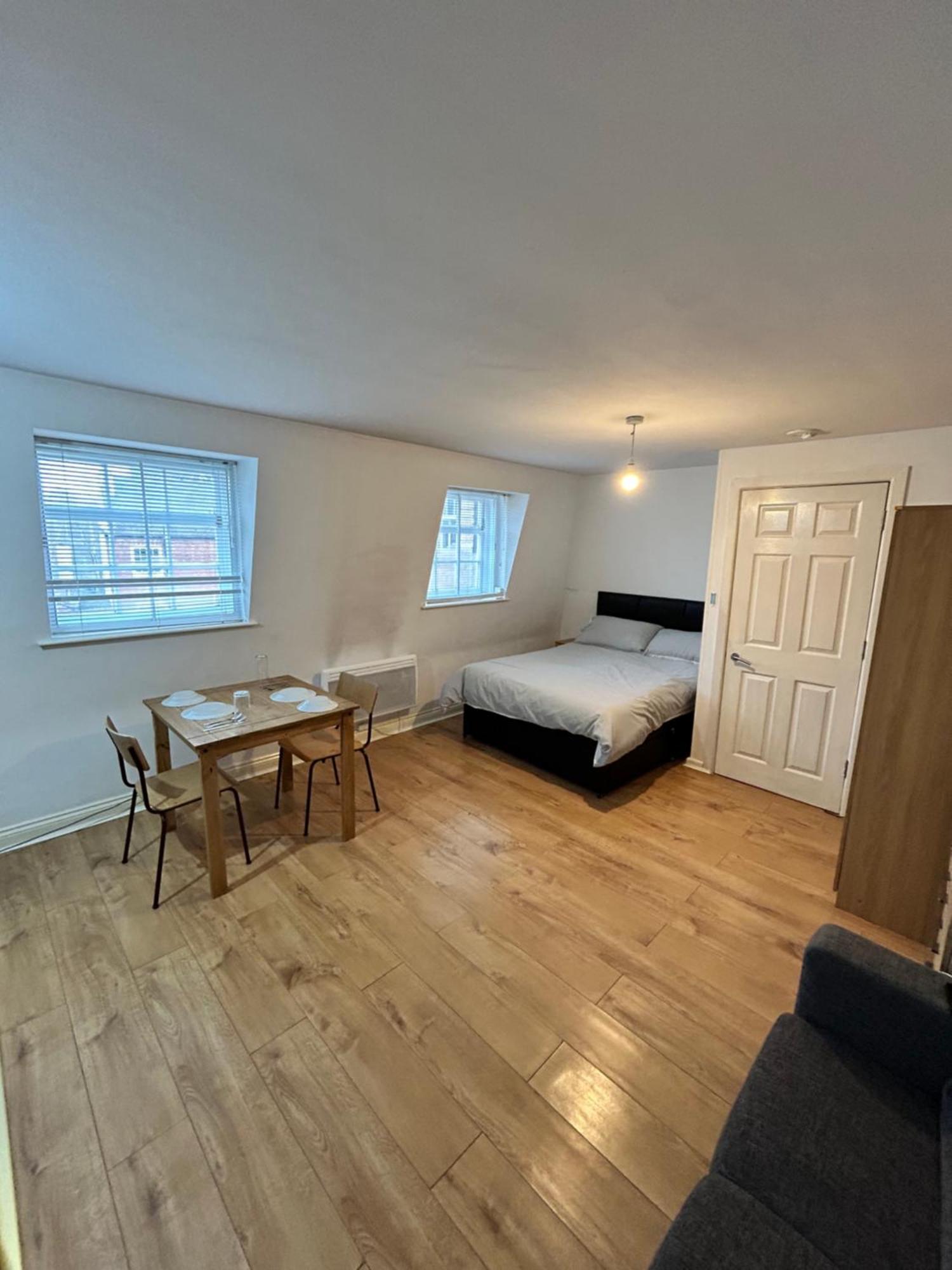 Leicester Studio At City Centre With Free Parking Экстерьер фото
